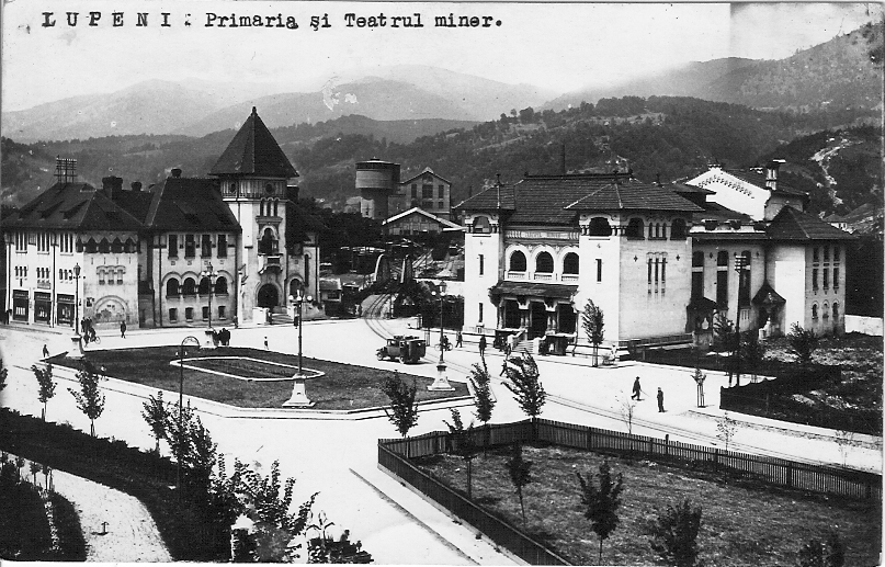 Primăria și Teatrul Minier